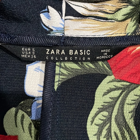 Zara Black Floral Print Open Blazer with option Tie Belt - Picture 6 of 15